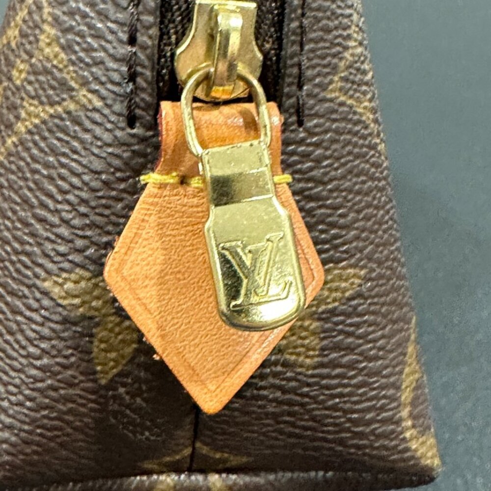 Louis Vuitton Monogram Cosmetic Pouch (JB1417) - Picture 8 of 10